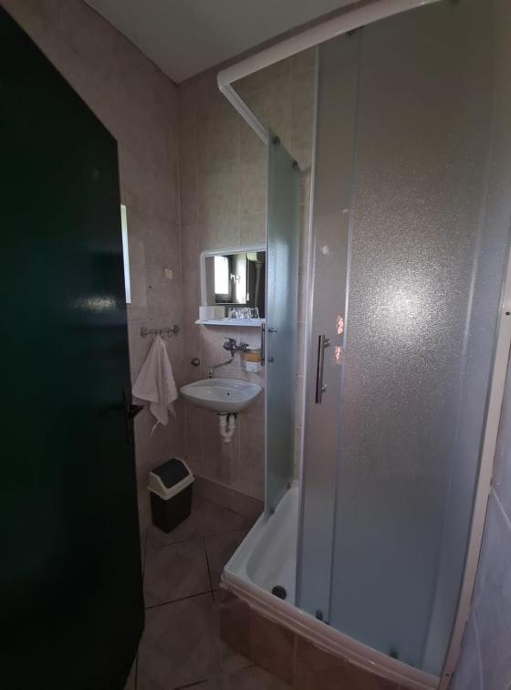 Fogado Hotell Palić Exteriör bild