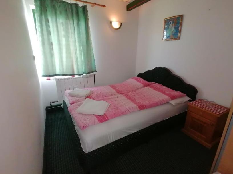 Fogado Hotell Palić Exteriör bild