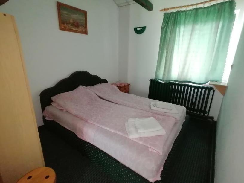 Fogado Hotell Palić Exteriör bild