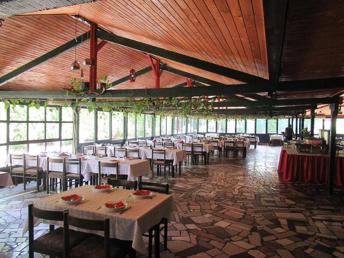Fogado Hotell Palić Exteriör bild